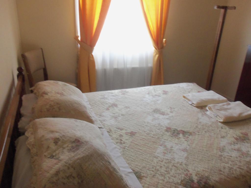 Hostal Joshiken Punta Arenas Kültér fotó