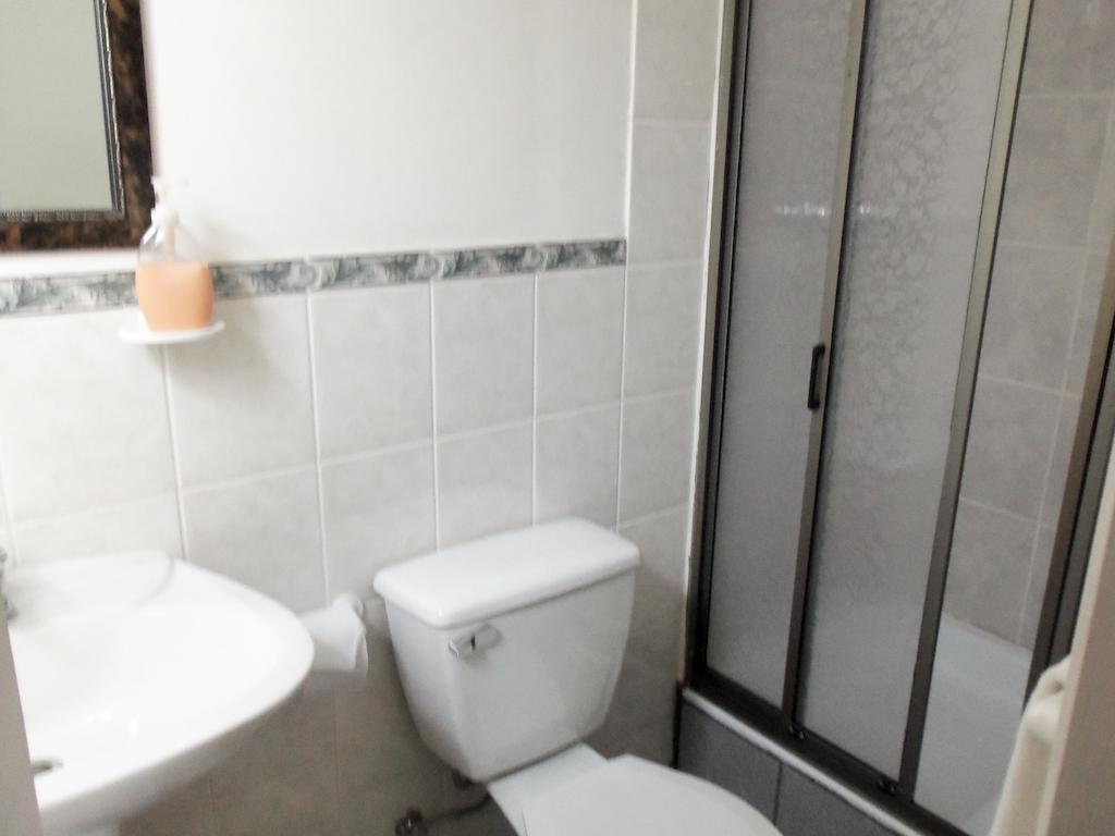 Hostal Joshiken Punta Arenas Kültér fotó