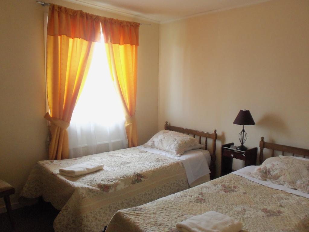 Hostal Joshiken Punta Arenas Szoba fotó